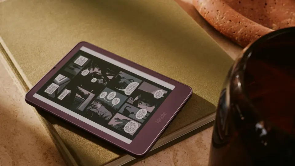 Official Amazon photograph of the 2026 Kindle Colorsoft displaying color content
